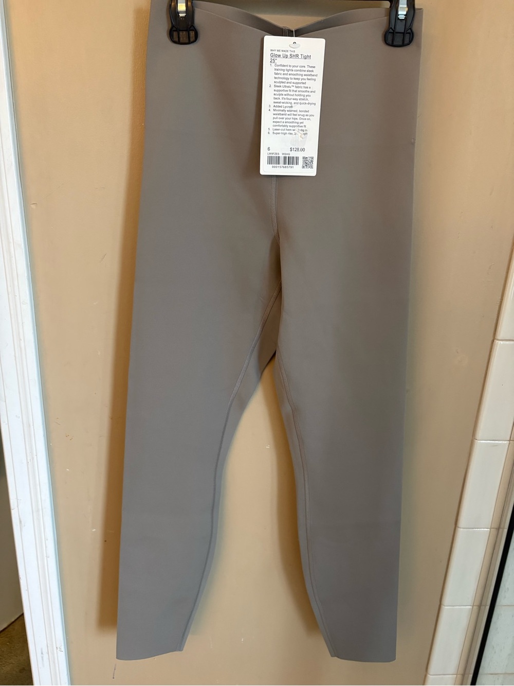Lululemon Glow Up SHR Tight 25” leggings NWT Size6